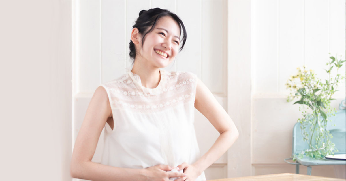 便秘でお腹が張るのはなぜ？ガスとの関係と原因、気になるときの対処法